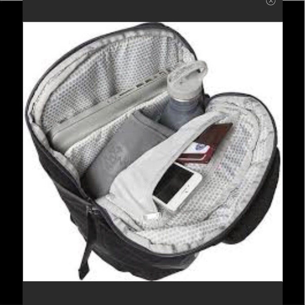 Manduka Go Free 2.0 Backpack - Picture 3 of 5